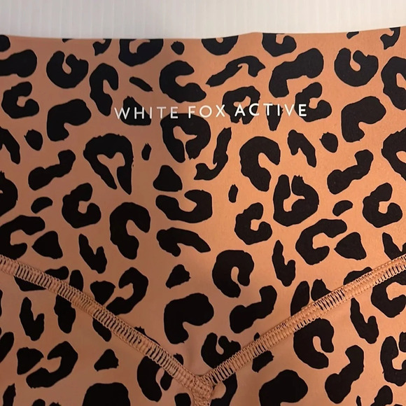 Wildfox Active Leggings Leopard Cheetah Print Size Medium - Picture 4 of 5